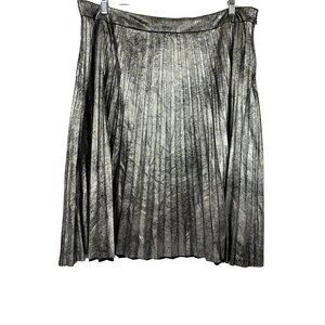 Rebel Women's Metallic Silver Skirt
